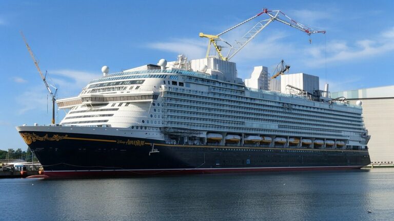Disney Adventure cruise ship
