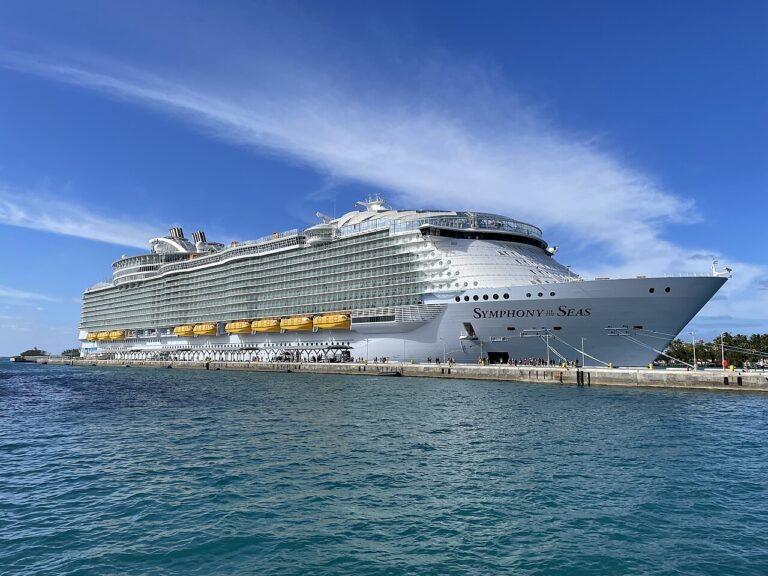 Symphony of the Seas cruise ship